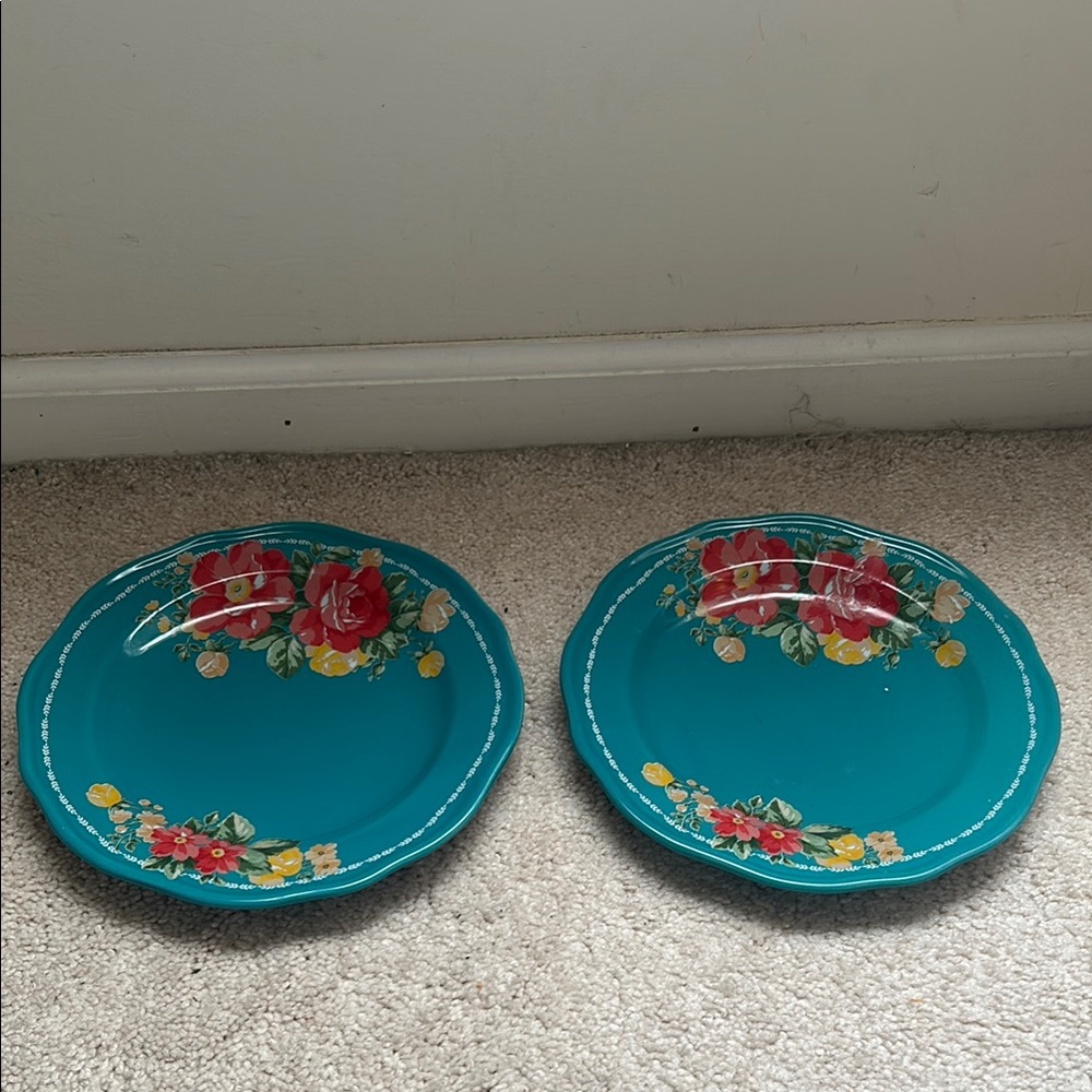 The Pioneer Woman “Vintage Floral” Teal Salad Plates – Set of 2 – 8.5″ Stoneware